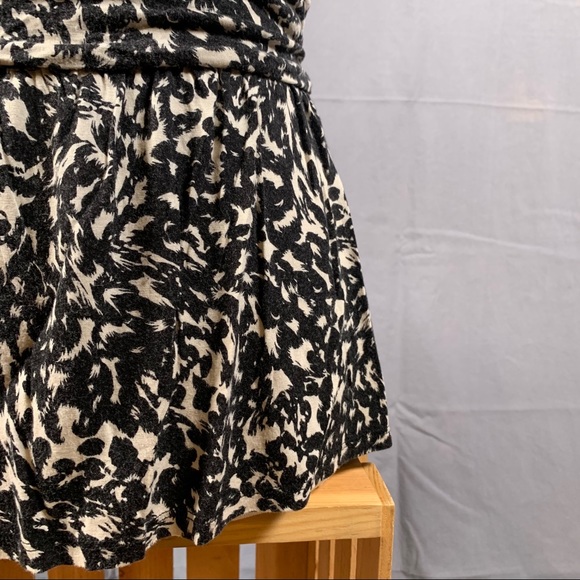 Express Animal Print Short Sleeve Top (M) - Picture 7 of 16